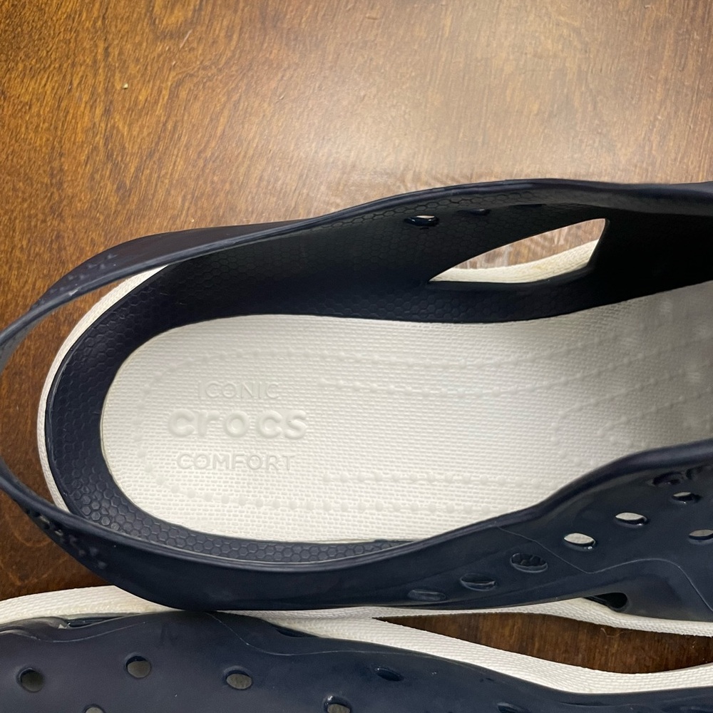 Crocs - Picture 3 of 3